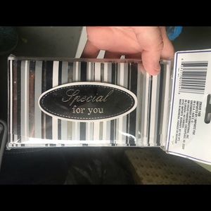 B1G1  -8 money and gift card holders new in packa